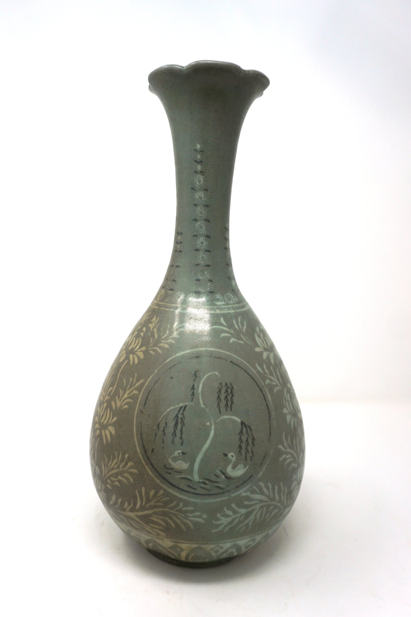 Koryo Style Celadon Bottle Vase with Inlaid Willow Design