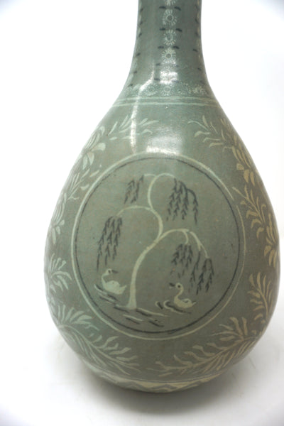 Koryo Style Celadon Bottle Vase with Inlaid Willow Design