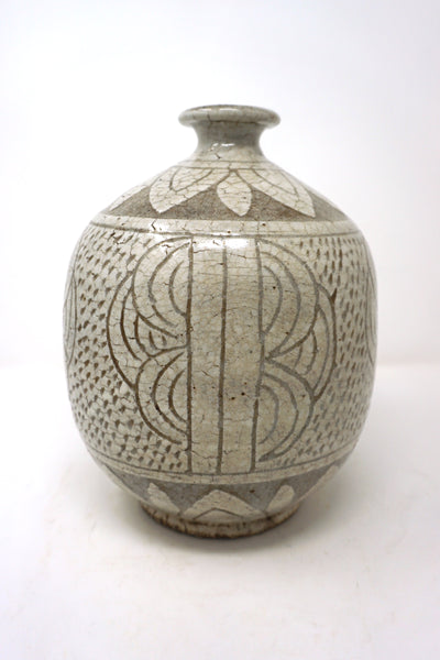 Chosun Dynasty Bunchung Bottle Vase with Engraved Designs