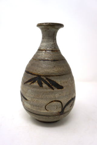 Chosun Dynasty Bunchung Bottle Vase with Iron Glazed Design