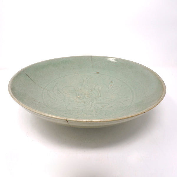 Chinese Celadon Charger Inlaid Flower Design