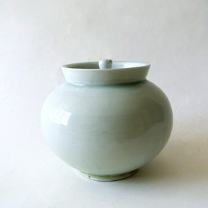 Rare White Vase with Lid by Bunwon Kiln from Chosun Dynasty