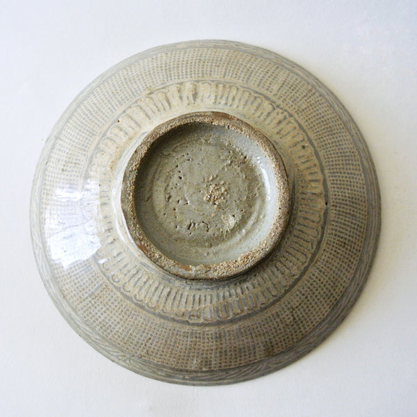 Rare Flat Bunchung Pottery Bowl from 16c Chosun Dynasty