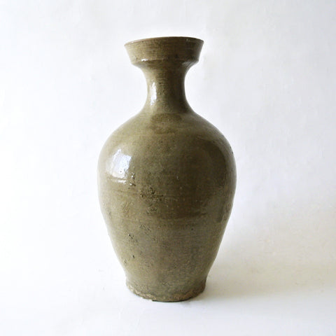 Celadon Bottle with Cup-mouth Shape from Koryo Dynasty