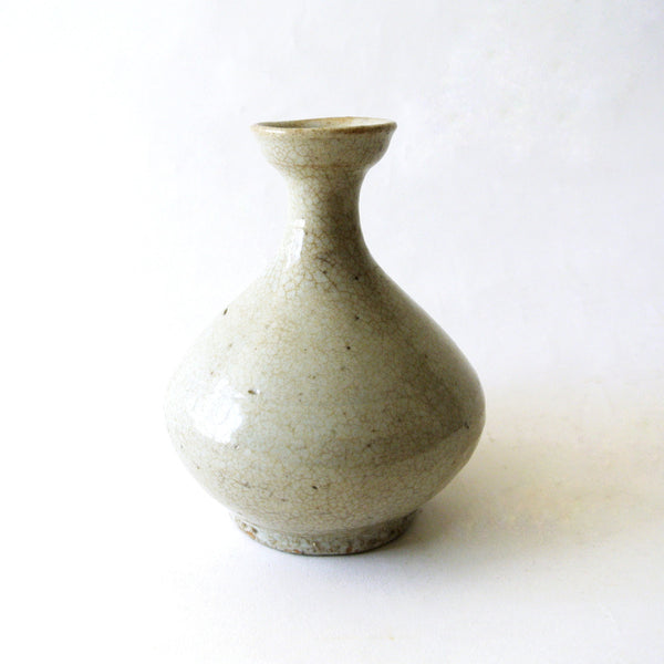 White Porcelain Bottle from Chosun Dynasty