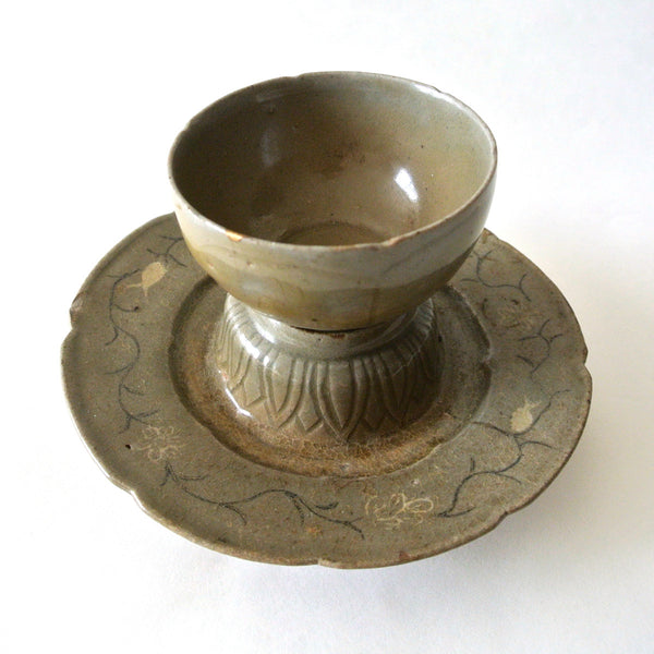 Korean Celadon Cup and Saucer with Inlaid Design from Koryo Dynasty