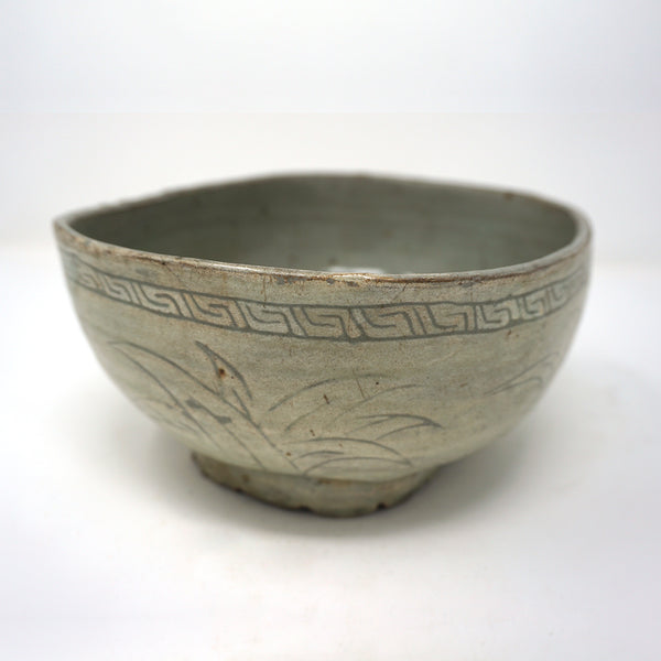 Celadon Bunchung Porcelain Oval Bowl with Flower Design