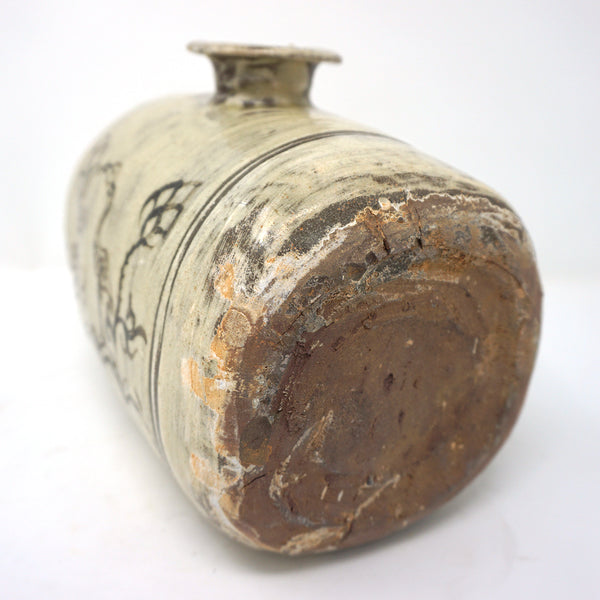 Bunchung Janggun Bottle Vase with Iron Painting from Chosun Dynasty