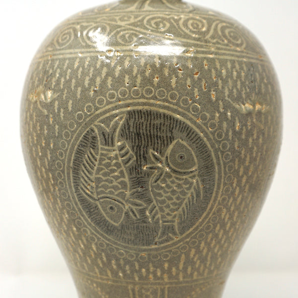 15th Century Bunchung Maebyung Porcelain Vase with Fish Design from Chosun Dynasty