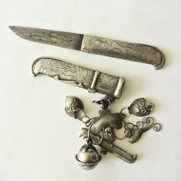 Korean "Eunjangdo" Dagger with Beautiful Fawn Carving and Charms