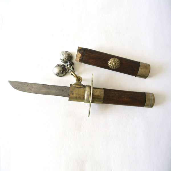 Korean "Eunjangdo" Dagger with Wood and Gold Design
